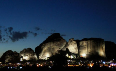 normal_kalampaka_meteora_night_view